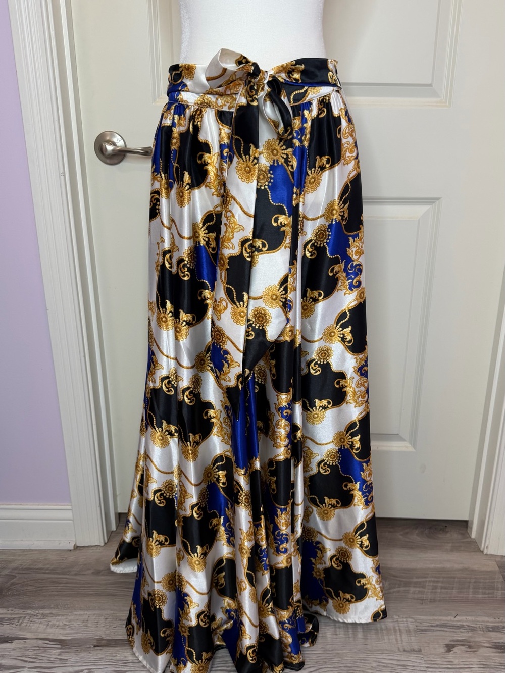 NWT Moon Orchid Maxi Satin Skirt Sz M